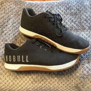 M7 W8.5 Black Gum super fabric trainers